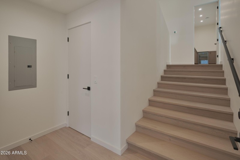 2230-edgewood-dr-1