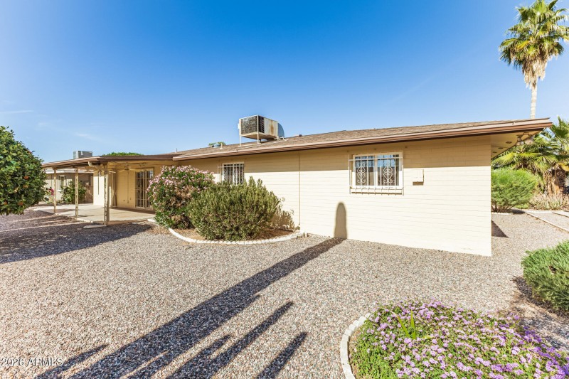 33 Ellis