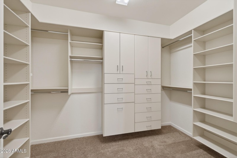 28) PRIMARY CLOSET