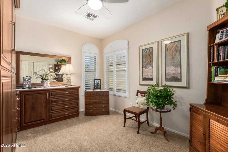29 Guest Bedroom