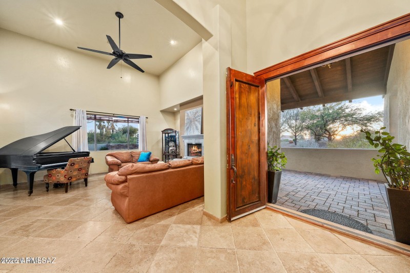 4496 N Via Bellas Catalinas