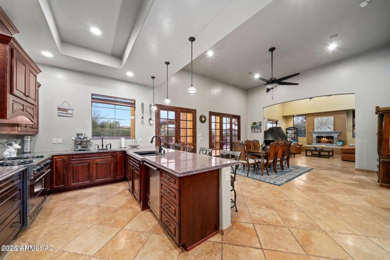 4496 N Via Bellas Catalinas