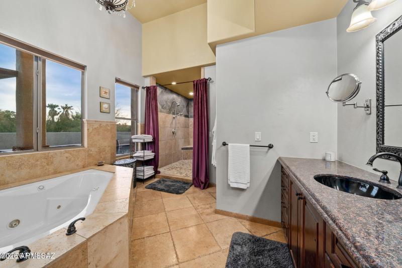 4496 N Via Bellas Catalinas