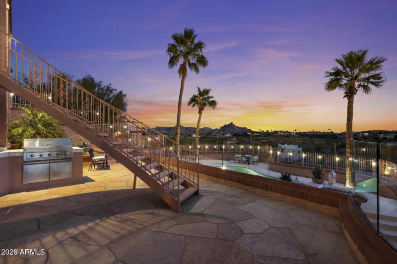 Resort-Style Patio w Mountain Views