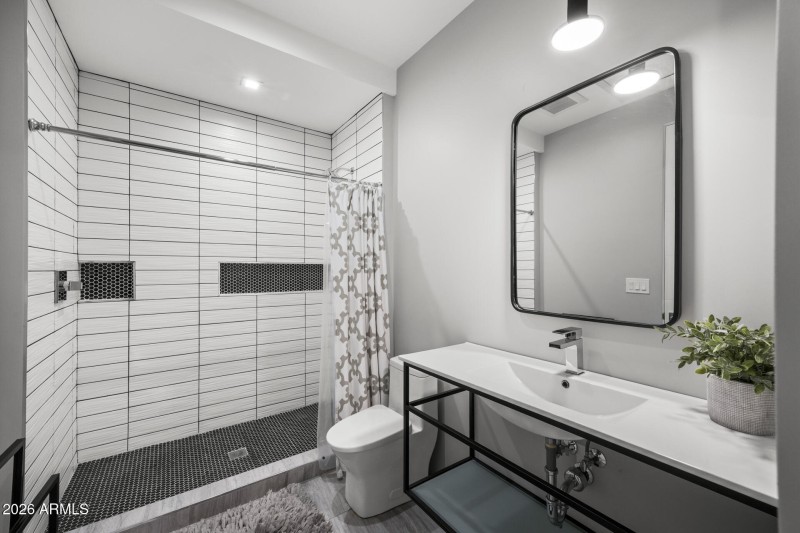 Guest Bath 2