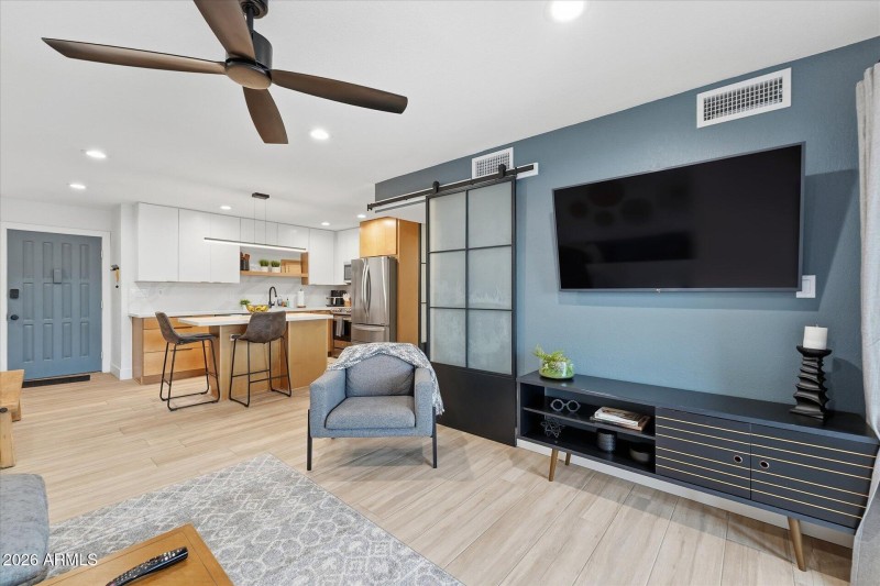 15-015-living-room