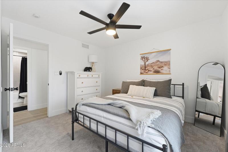 29-029-guest-bedroom