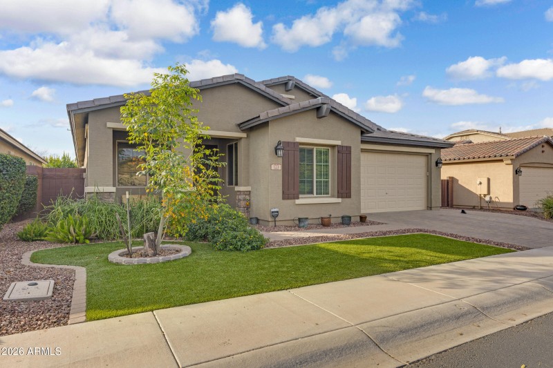 123 W Winterberry Ave-2