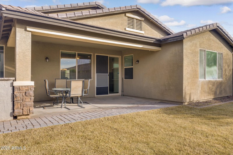 123 W Winterberry Ave-35