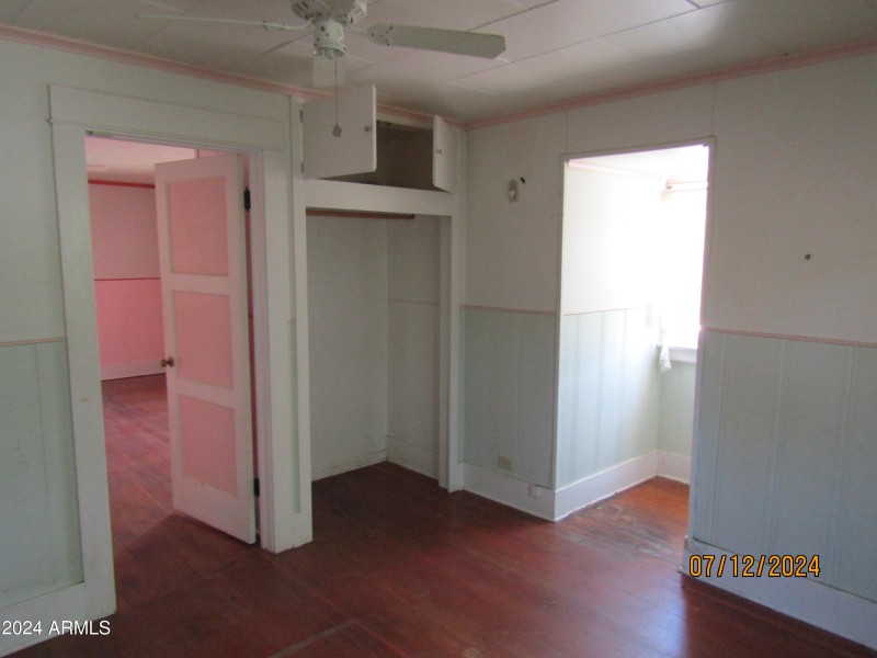 more upstairs lr