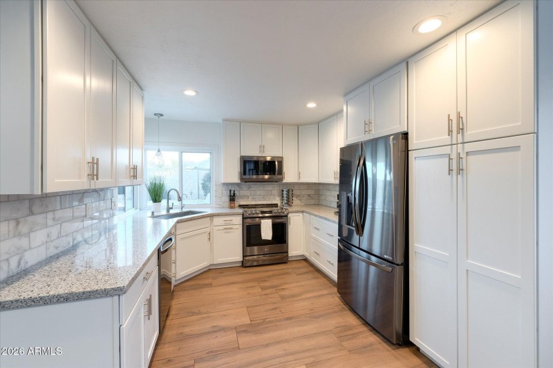 17-Kitchen