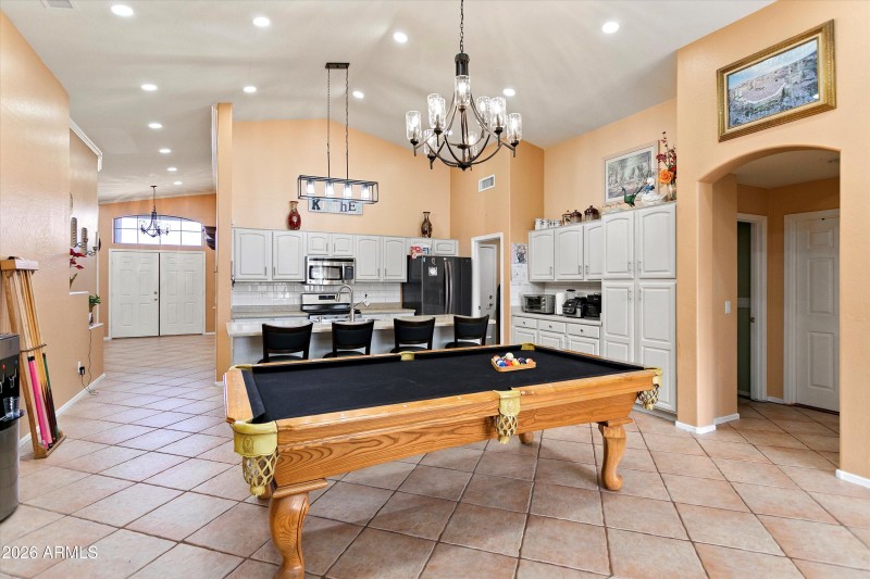 06-13367 W Lisbon Ln