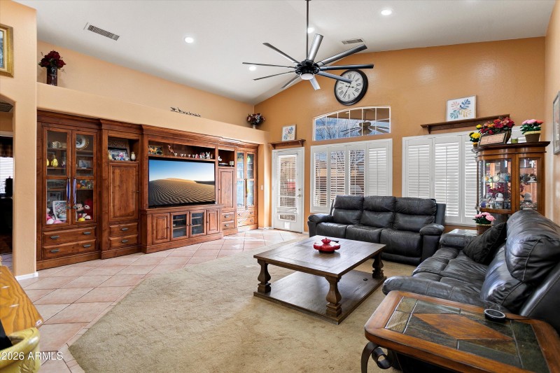 07-13367 W Lisbon Ln