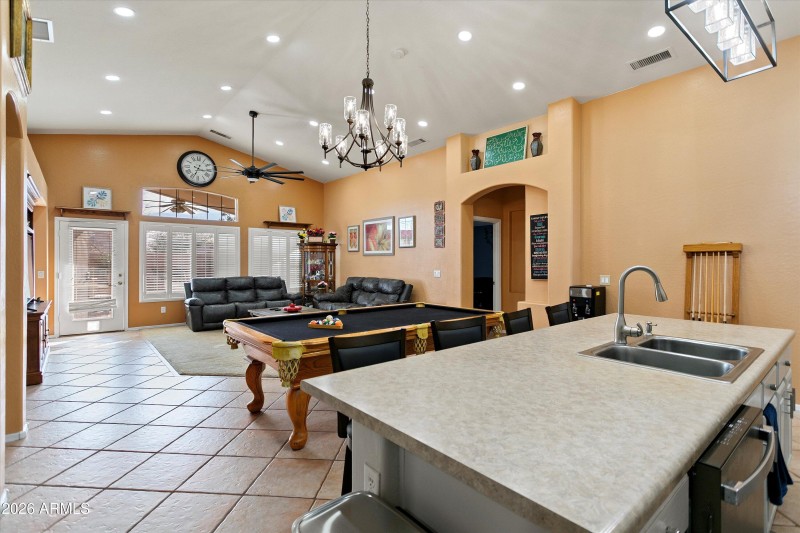 13-13367 W Lisbon Ln