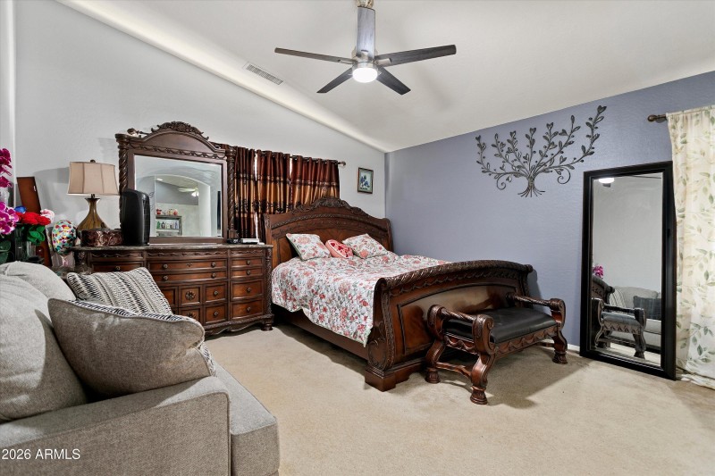 15-13367 W Lisbon Ln