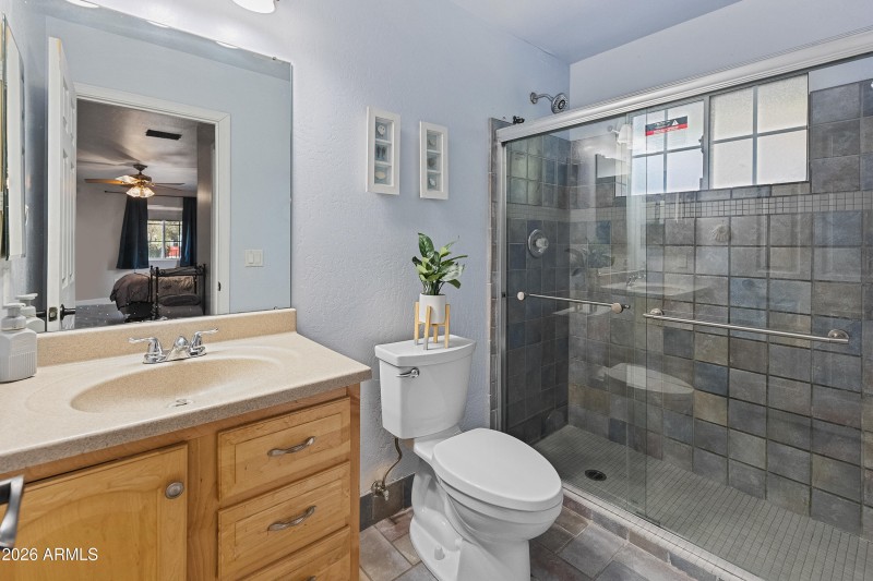 8464 N 7th Ave-5