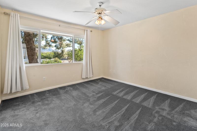 8464 N 7th Ave-27