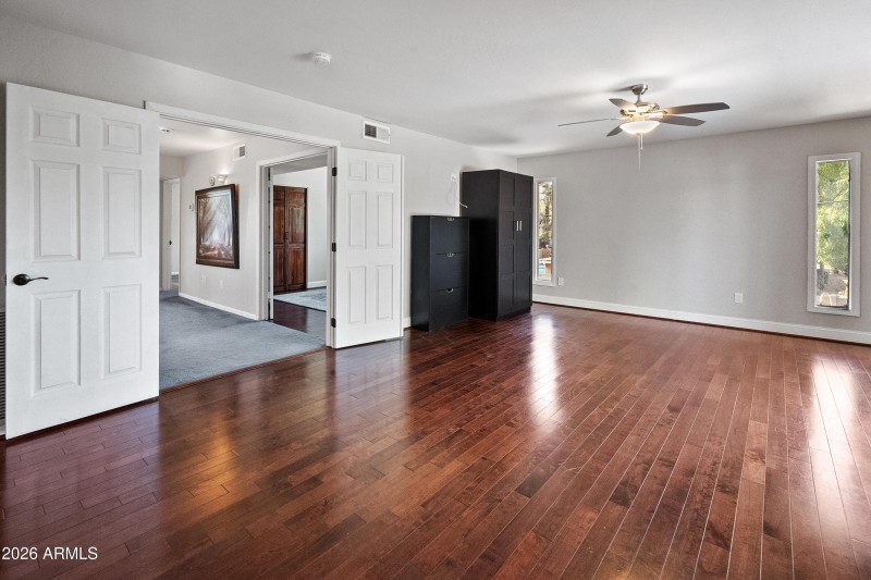 8464 N 7th Ave-40