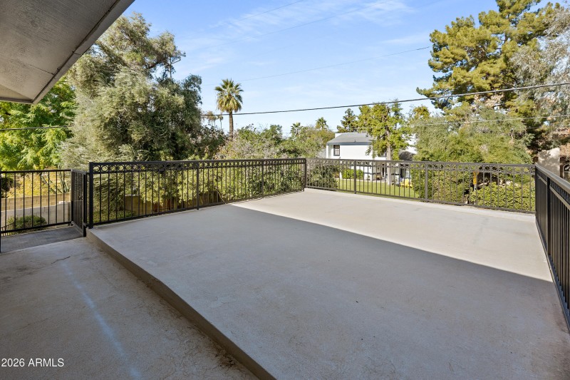 8464 N 7th Ave-43