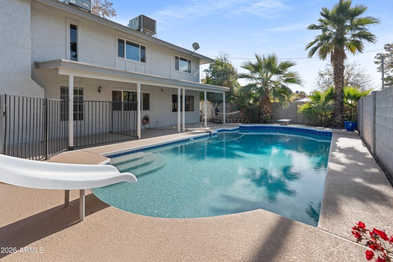 8464 N 7th Ave-51