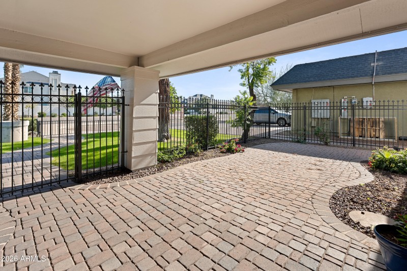 8464 N 7th Ave-58