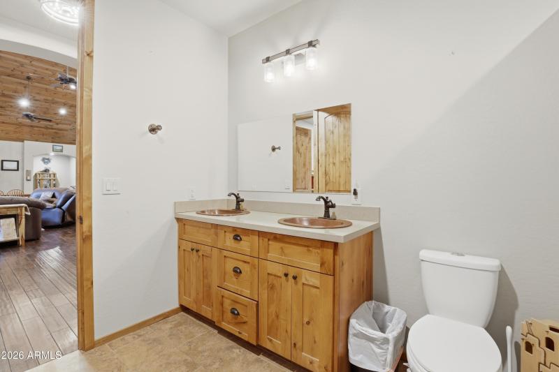 1412_Phoenix_St_045