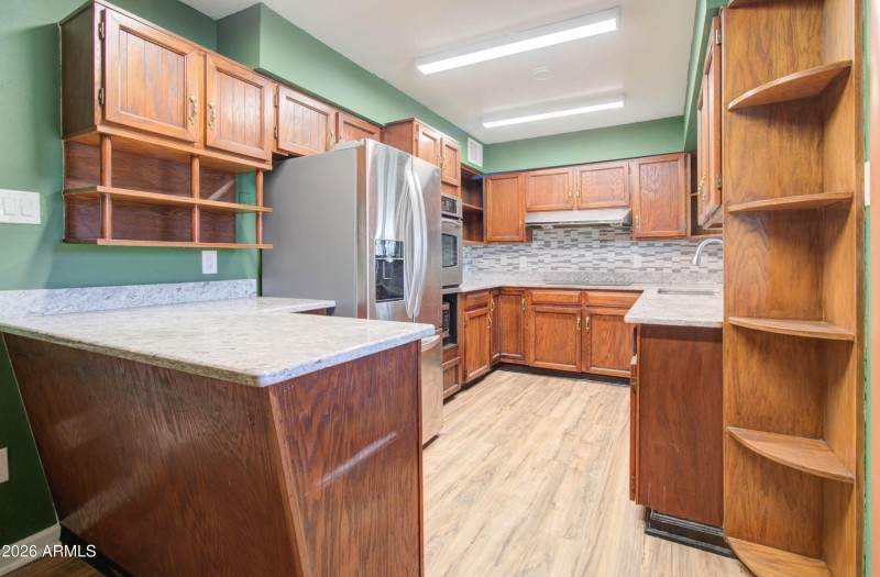 186 Kelly St-11