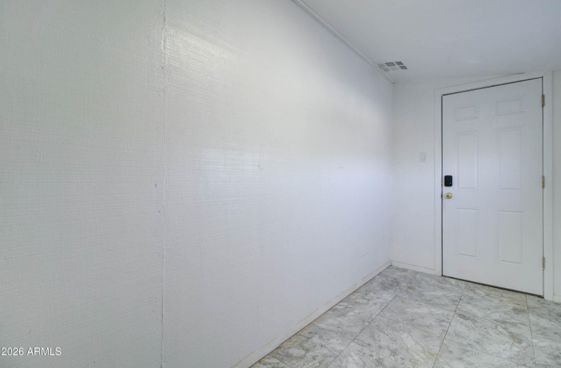 186 Kelly St-34