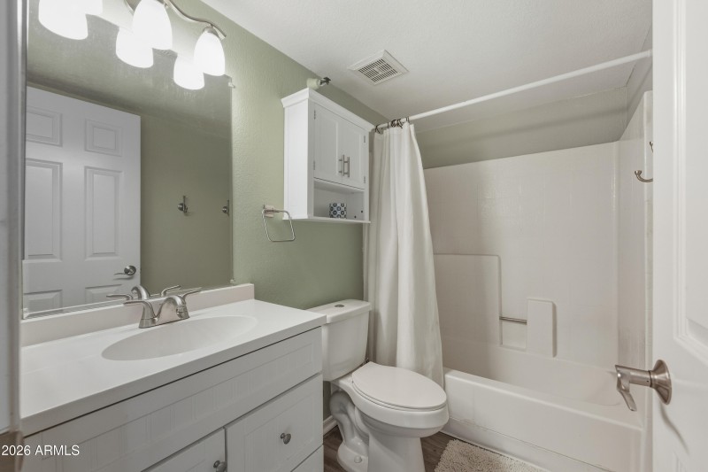 8020 E THOMAS RD-20