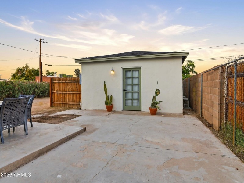 Willetta Casita Front