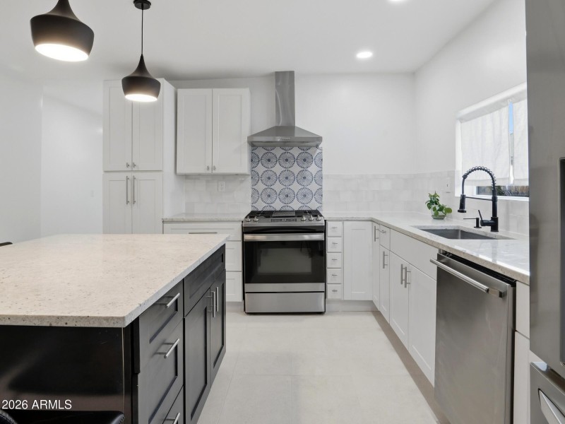 Willetta Kitchen 3