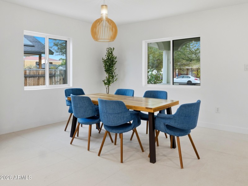 Willetta Dining 1