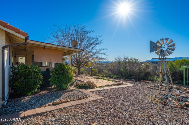35-web-or-mls-1539-e-arrowhead-ln