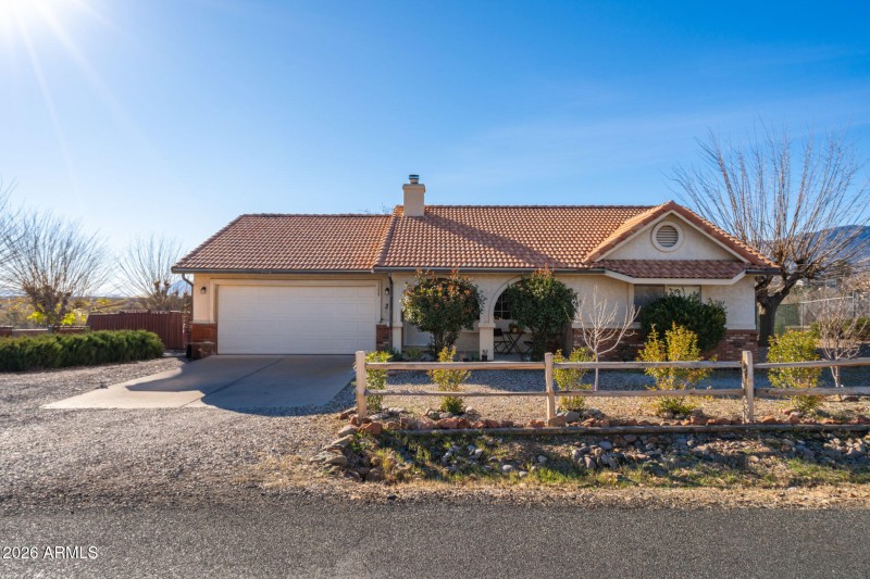 30.1-web-or-mls-1539-e-arrowhead-ln