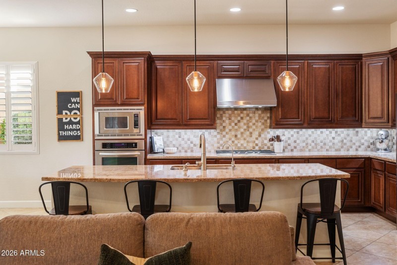 064-Kitchen