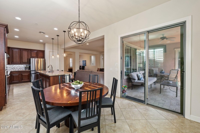 094-Breakfast Nook