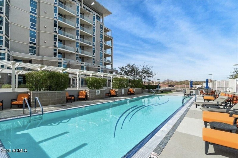 Bridgeview pool