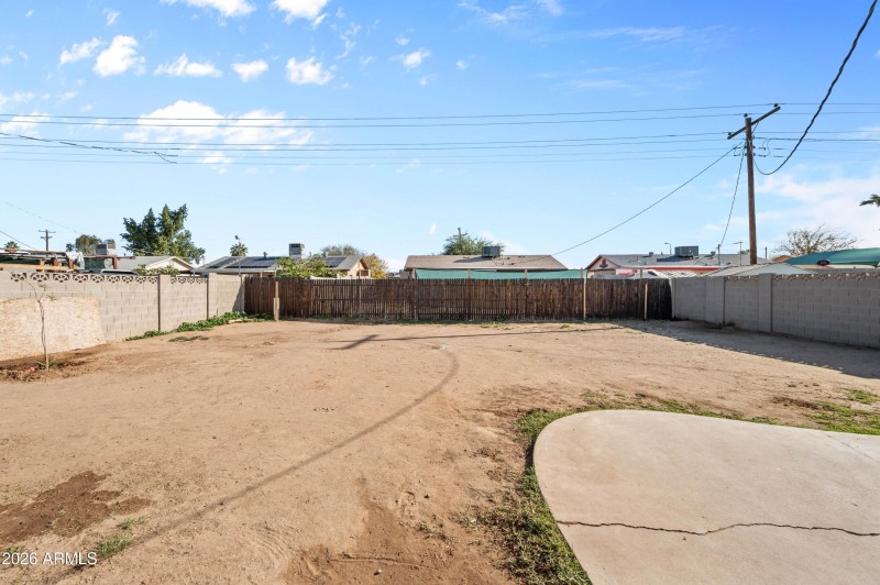 3007 N 81st Ave, Phoenix, AZ 85033-27