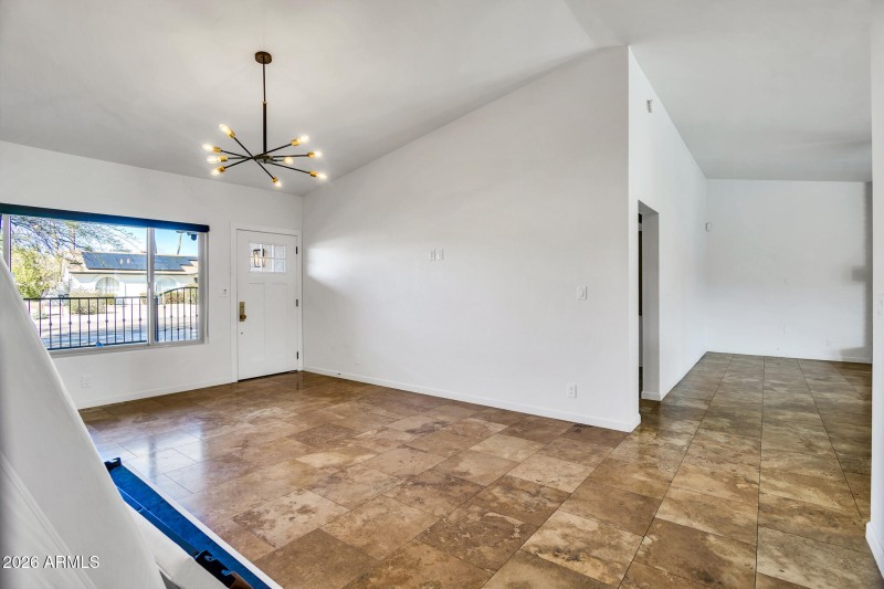 10645 E Mercer Ln-9
