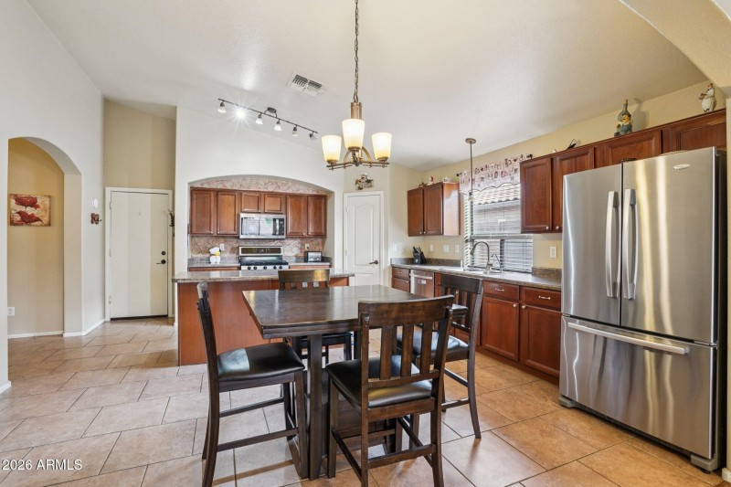 8-web-or-mls-Dietz Dr-S2901-008
