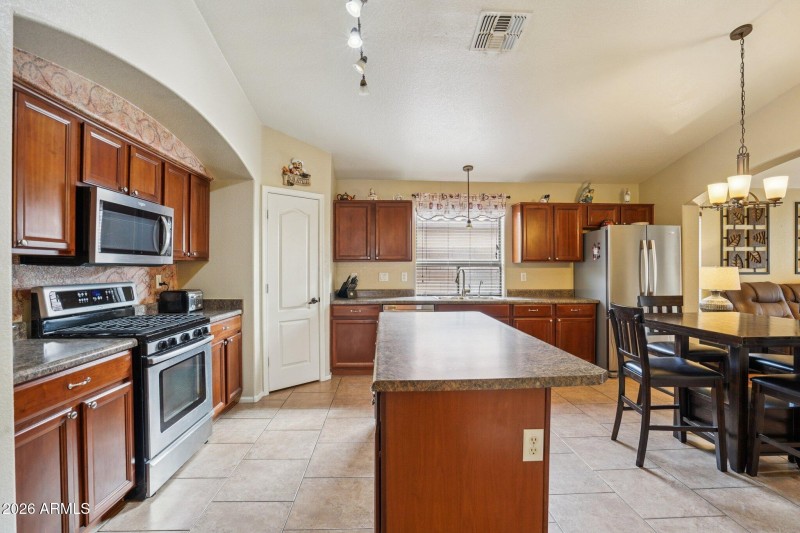 10-web-or-mls-Dietz Dr-S2901-010