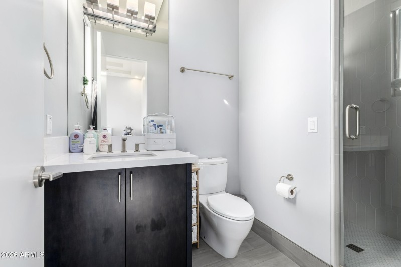 3rd bedoom bathroom