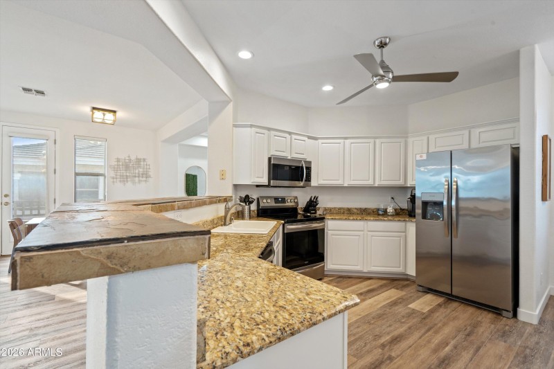 09-Kitchen