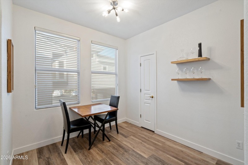 13-Dining Area
