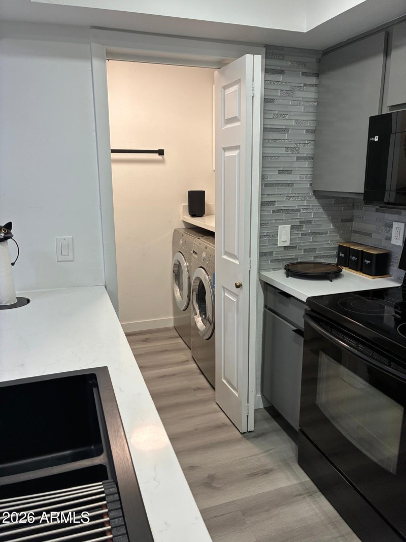 Kitchen/ Laundry