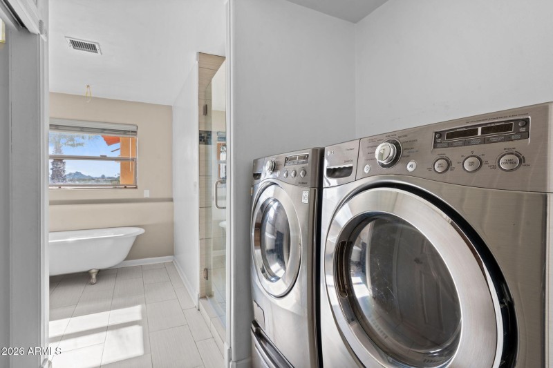 1 of 2 laundry rms