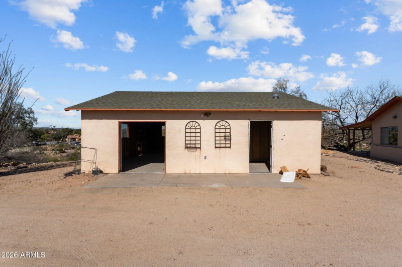 Workshop or convert to garage