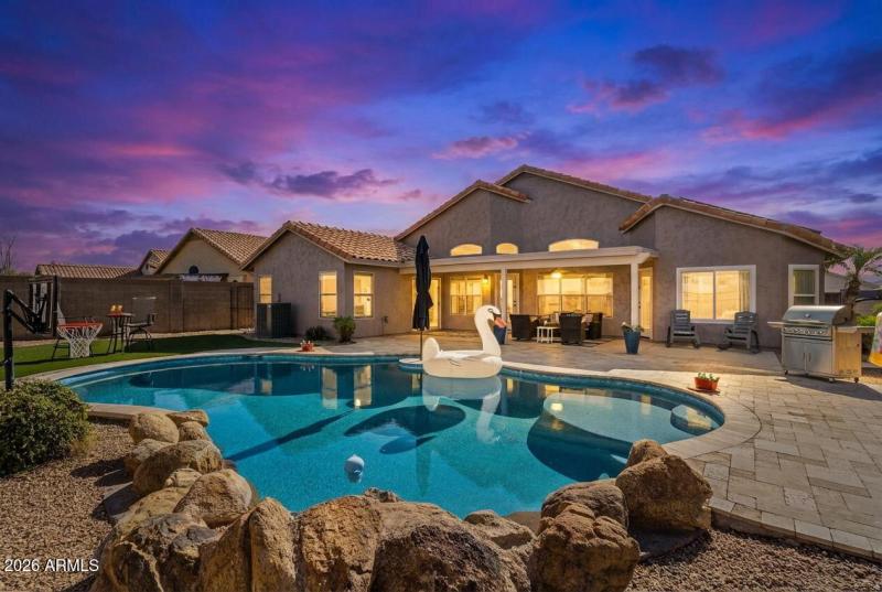 VIRTUALLY STAGED - PRIVATE OASIS