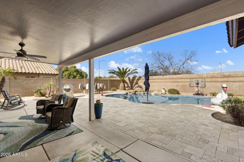 ARIZONA LIVING