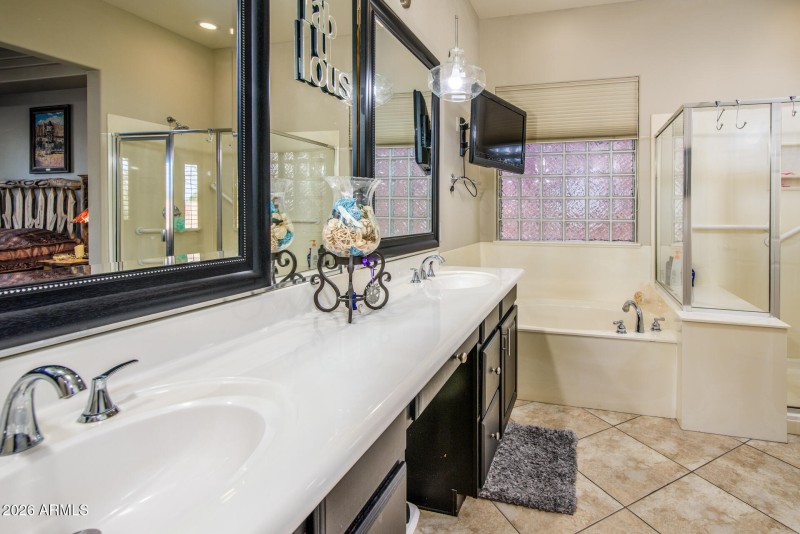 Primary bath